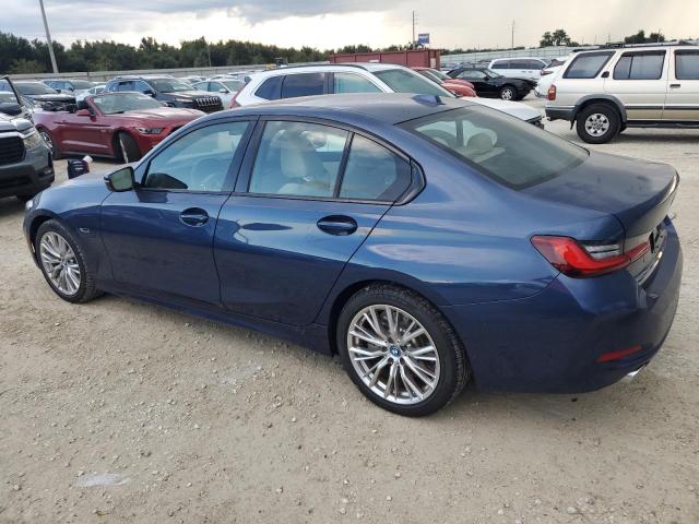 Photo 1 VIN: 3MW39FF00P8C82361 - BMW 330E 