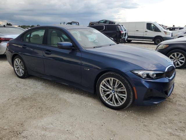 Photo 3 VIN: 3MW39FF00P8C82361 - BMW 330E 