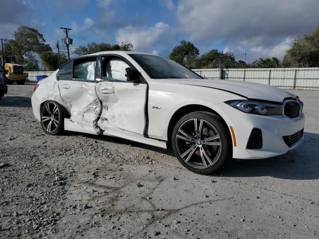 Photo 3 VIN: 3MW39FF00P8D70486 - BMW 330E 