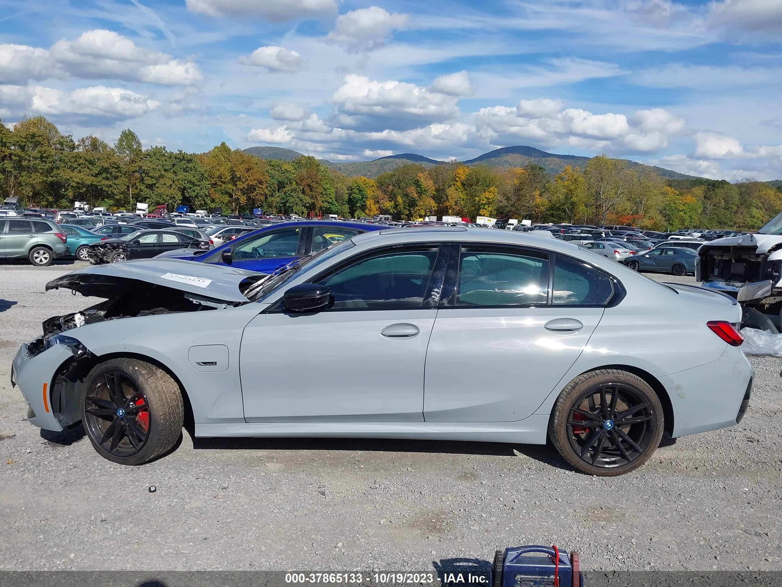 Photo 14 VIN: 3MW39FF02P8C97539 - BMW 3ER 