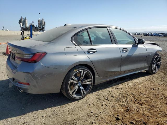 Photo 2 VIN: 3MW39FF06P8D24578 - BMW 330E 