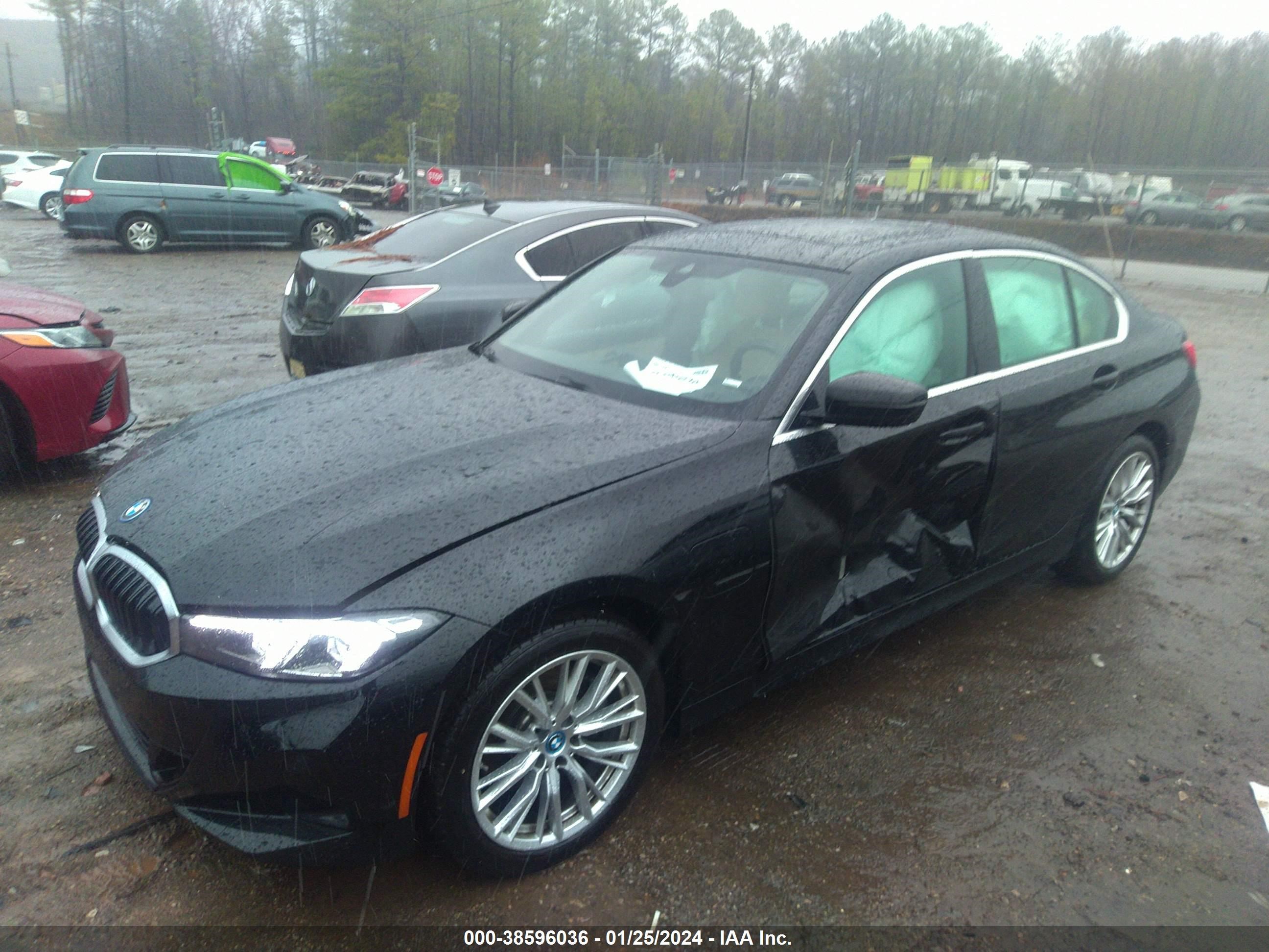 Photo 1 VIN: 3MW39FF08R8E07190 - BMW 3ER 