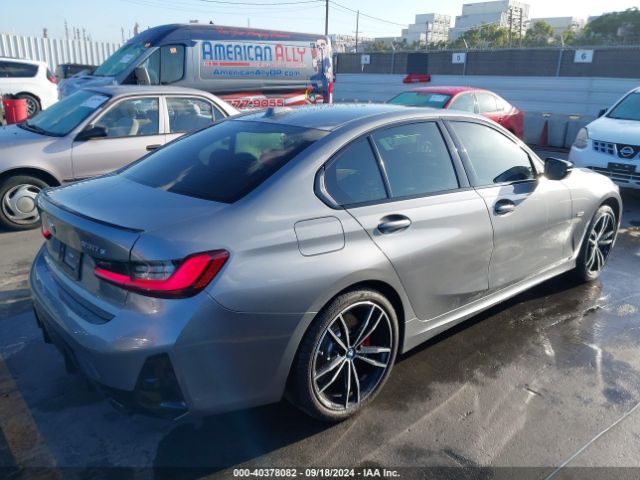 Photo 3 VIN: 3MW39FF0XP8D06536 - BMW 330E 