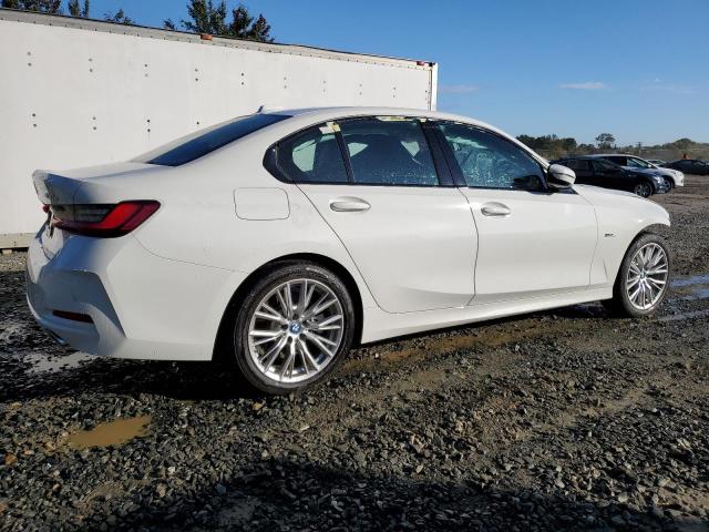 Photo 2 VIN: 3MW39FS03P8D21255 - BMW 3 SERIES 