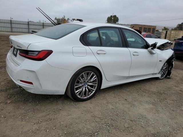 Photo 2 VIN: 3MW39FS07P8D25745 - BMW 330XE 