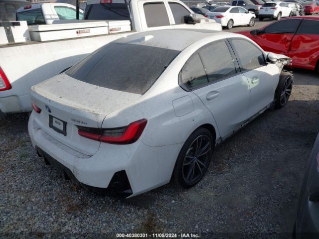 Photo 3 VIN: 3MW39FS0XP8D08065 - BMW 330E 