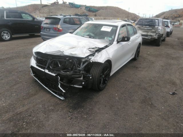 Photo 1 VIN: 3MW49FF02R8E33031 - BMW 340I 