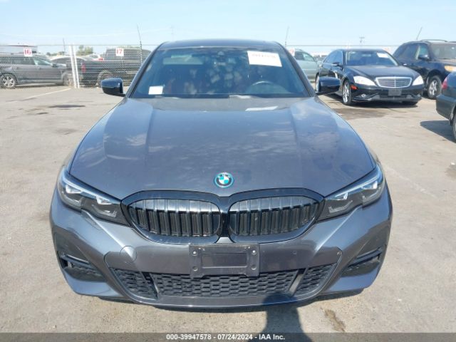 Photo 5 VIN: 3MW5P7J01N8C37132 - BMW 330E 