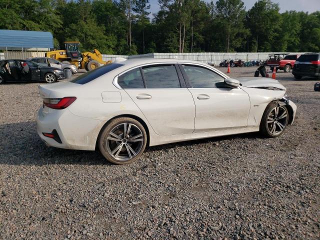 Photo 2 VIN: 3MW5P7J01N8C52343 - BMW 330E 