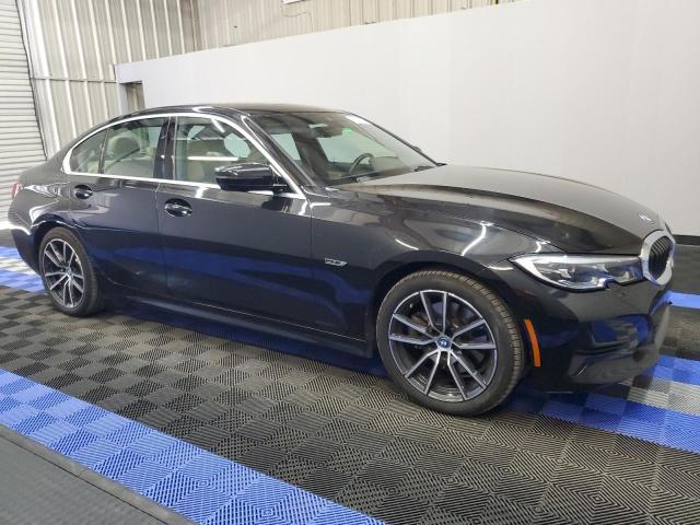 Photo 3 VIN: 3MW5P7J01N8C62306 - BMW 330E 