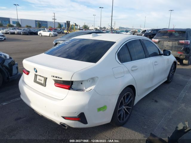 Photo 3 VIN: 3MW5P7J04M8B52218 - BMW 3 SERIES 