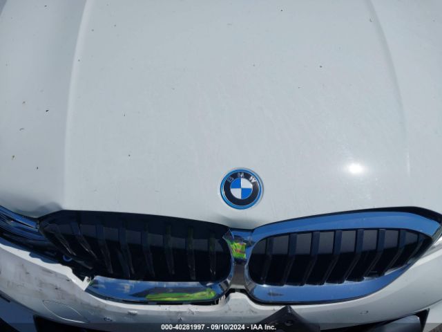 Photo 9 VIN: 3MW5P7J04N8C35987 - BMW 330E 