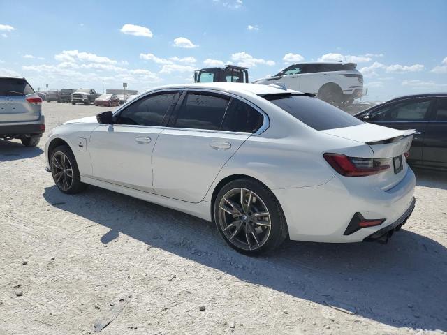 Photo 1 VIN: 3MW5P7J04N8C40218 - BMW 330E 