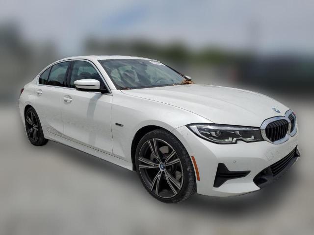 Photo 3 VIN: 3MW5P7J04N8C40297 - BMW 3 SERIES 