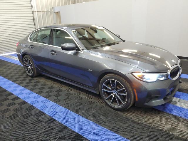 Photo 3 VIN: 3MW5P7J06N8C65136 - BMW 330E 