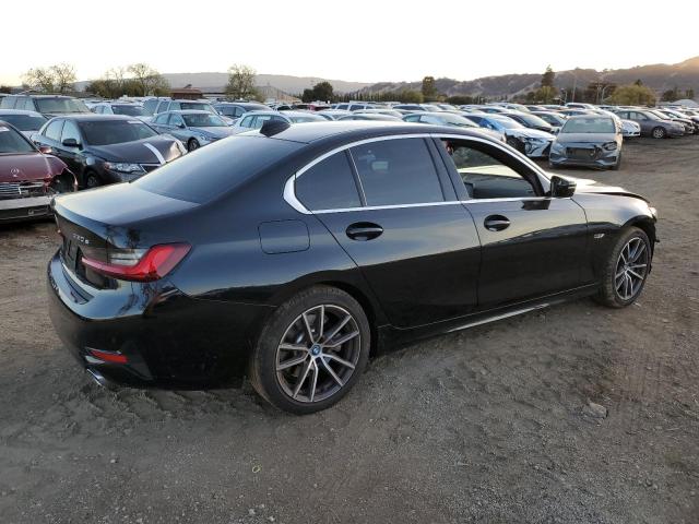 Photo 2 VIN: 3MW5P7J06N8C75178 - BMW 330E 