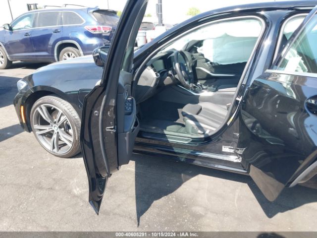 Photo 4 VIN: 3MW5P7J07M8B64606 - BMW 330E 