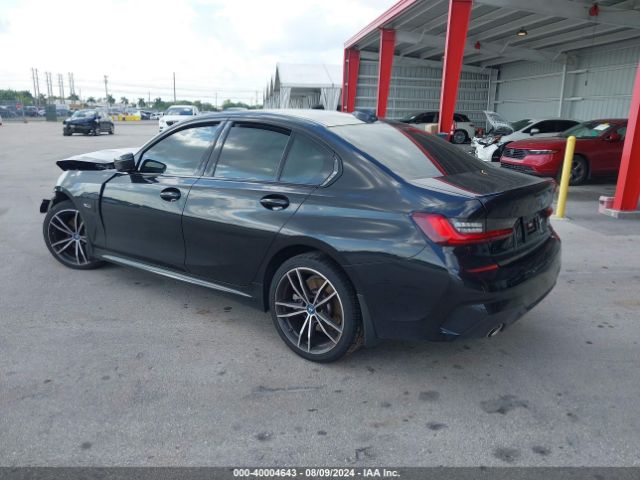 Photo 2 VIN: 3MW5P7J07N8C62360 - BMW 330E 