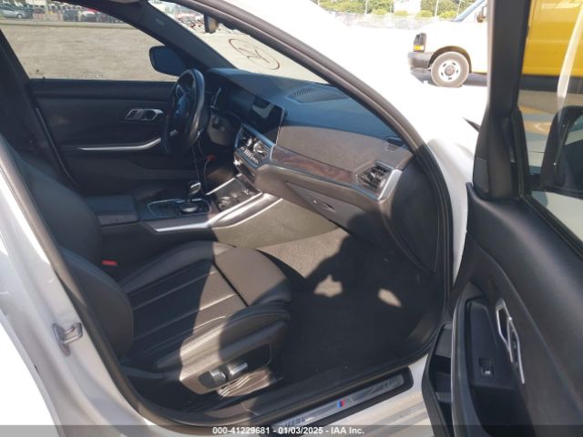 Photo 4 VIN: 3MW5P7J08N8C65252 - BMW 330E 