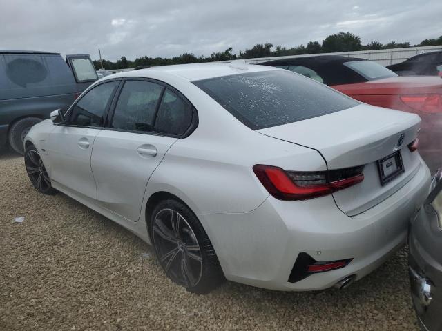 Photo 1 VIN: 3MW5P7J09N8C51540 - BMW 330E 