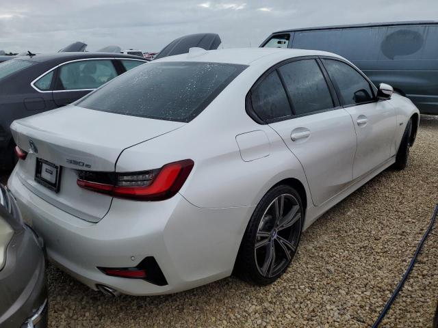 Photo 2 VIN: 3MW5P7J09N8C51540 - BMW 330E 