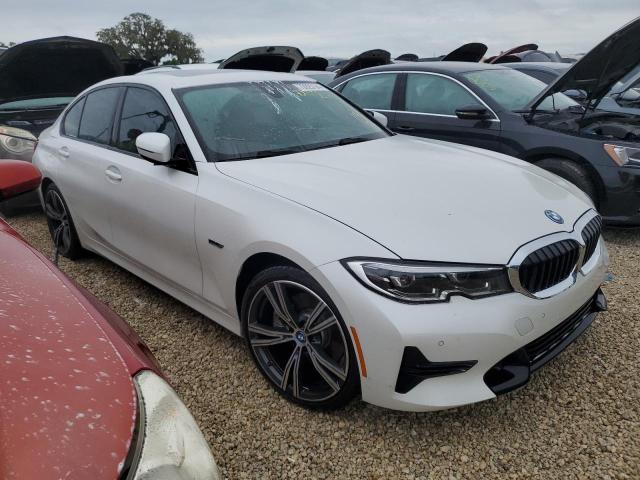 Photo 3 VIN: 3MW5P7J09N8C51540 - BMW 330E 