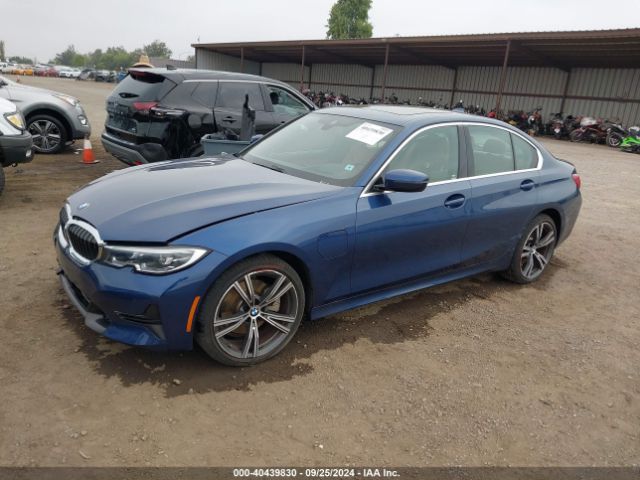 Photo 1 VIN: 3MW5P7J0XM8B84185 - BMW 330E 