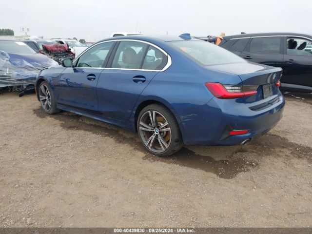 Photo 2 VIN: 3MW5P7J0XM8B84185 - BMW 330E 