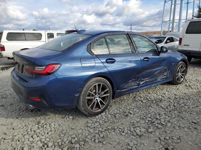 Photo 2 VIN: 3MW5P9J03N8C35166 - BMW 3 SERIES 