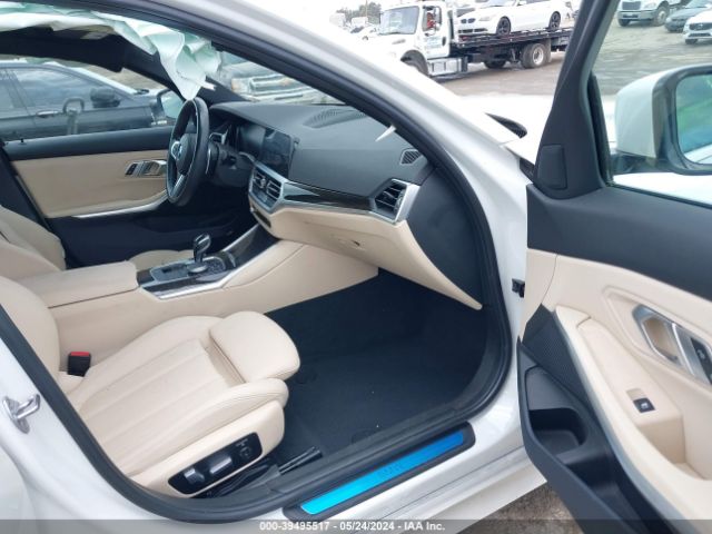 Photo 4 VIN: 3MW5R1J00L8B38175 - BMW 330I 