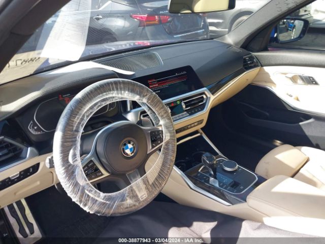 Photo 4 VIN: 3MW5R1J00M8B71193 - BMW 330I 