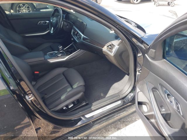 Photo 4 VIN: 3MW5R1J01L8B07582 - BMW 330I 