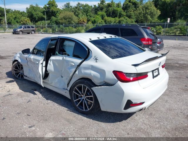 Photo 2 VIN: 3MW5R1J01L8B13012 - BMW 330I 