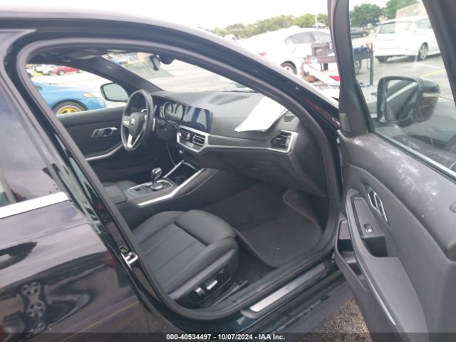 Photo 4 VIN: 3MW5R1J01L8B35169 - BMW 330I 