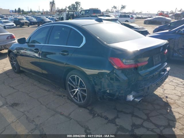 Photo 2 VIN: 3MW5R1J01M8C06422 - BMW 330I 