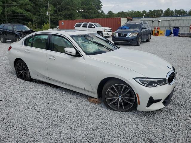 Photo 3 VIN: 3MW5R1J01M8C17968 - BMW 330I 