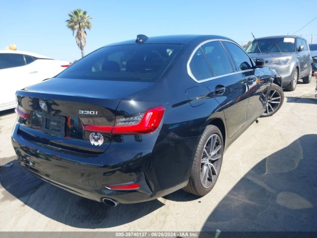 Photo 3 VIN: 3MW5R1J02L8B33902 - BMW 330I 