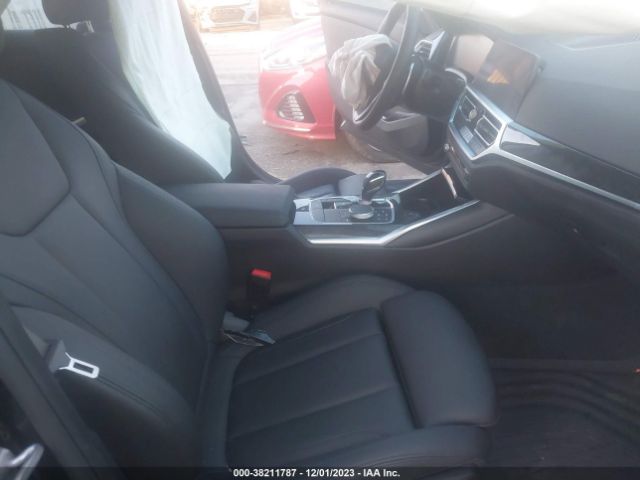 Photo 4 VIN: 3MW5R1J02M8B68635 - BMW 330I 