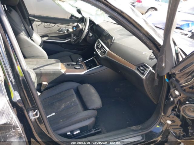 Photo 4 VIN: 3MW5R1J02M8B95155 - BMW 330I 