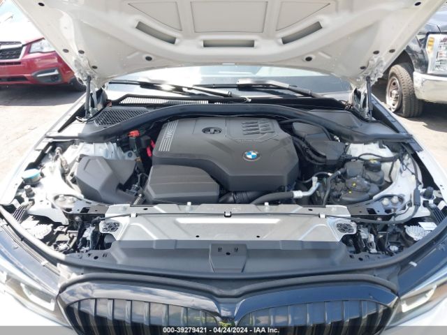 Photo 9 VIN: 3MW5R1J02N8C41858 - BMW 330I 