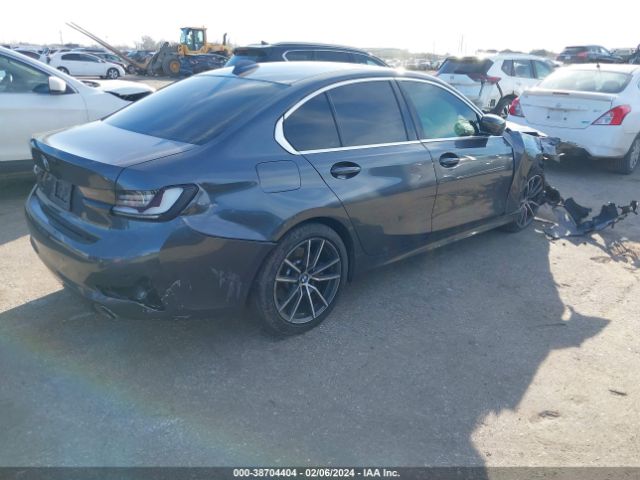 Photo 3 VIN: 3MW5R1J02N8C72298 - BMW 330I 