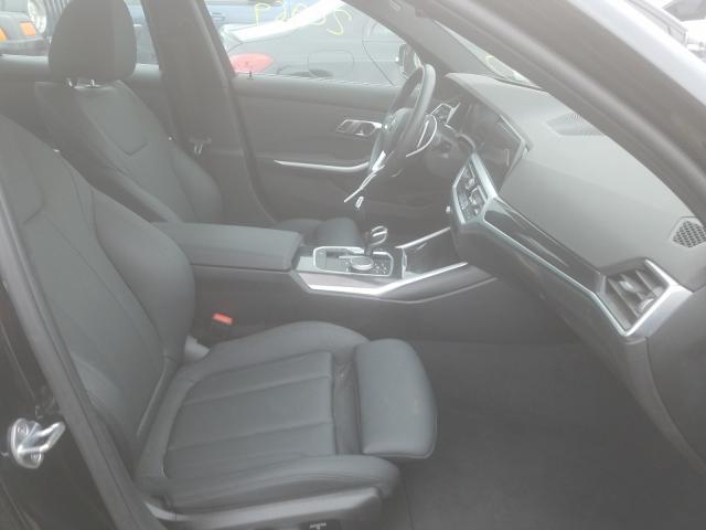 Photo 4 VIN: 3MW5R1J03L8B04182 - BMW 330I 