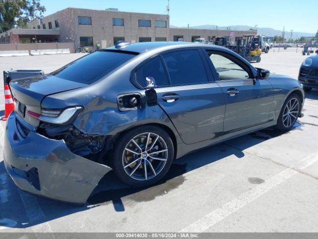 Photo 3 VIN: 3MW5R1J03L8B23637 - BMW 330I 