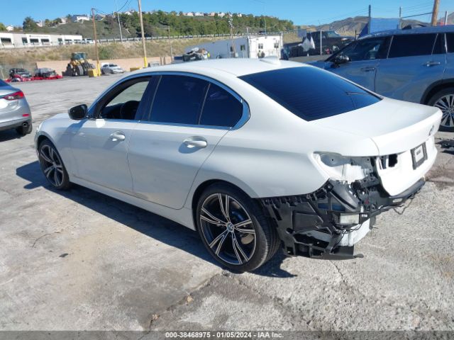 Photo 2 VIN: 3MW5R1J03M8B61841 - BMW 3 SERIES 