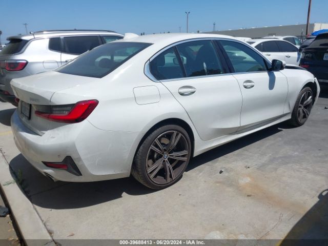 Photo 3 VIN: 3MW5R1J03M8B93396 - BMW 330I 