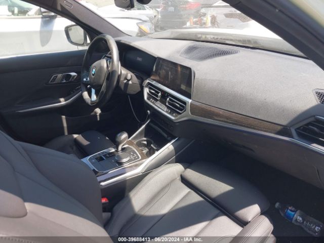 Photo 4 VIN: 3MW5R1J03M8B93396 - BMW 330I 