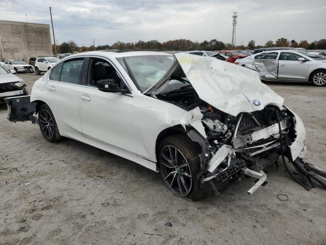 Photo 3 VIN: 3MW5R1J03M8C10326 - BMW 330I 