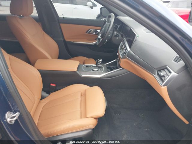 Photo 4 VIN: 3MW5R1J03N8C26821 - BMW 330I 