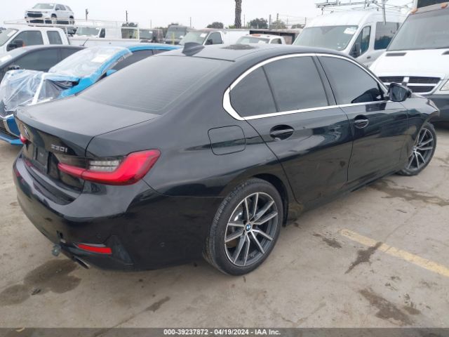 Photo 3 VIN: 3MW5R1J04M8B47009 - BMW 330I 