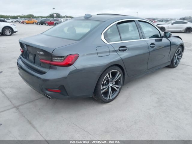 Photo 3 VIN: 3MW5R1J04M8B95979 - BMW 330I 